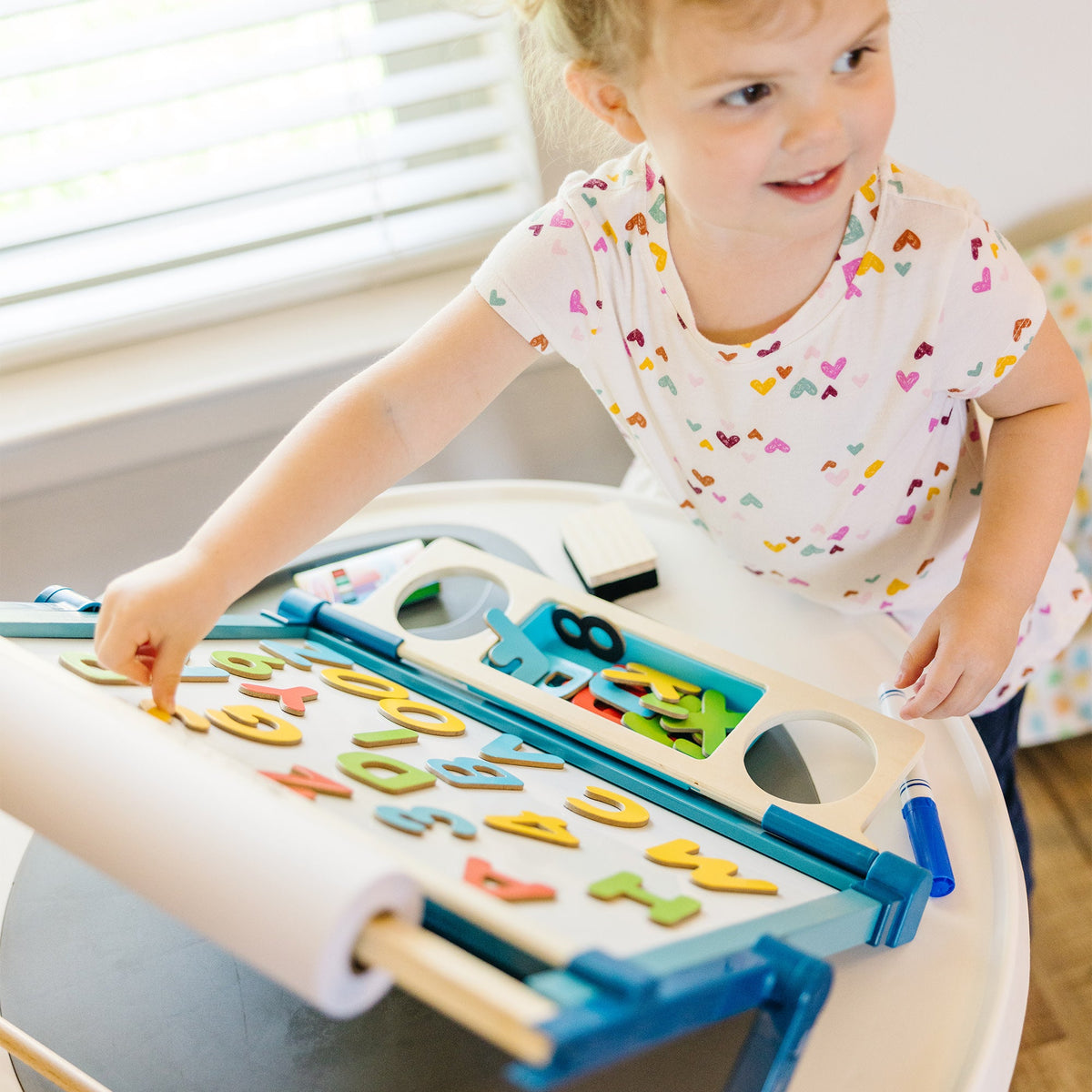Double-Sided Magnetic Tabletop Easel product image 5