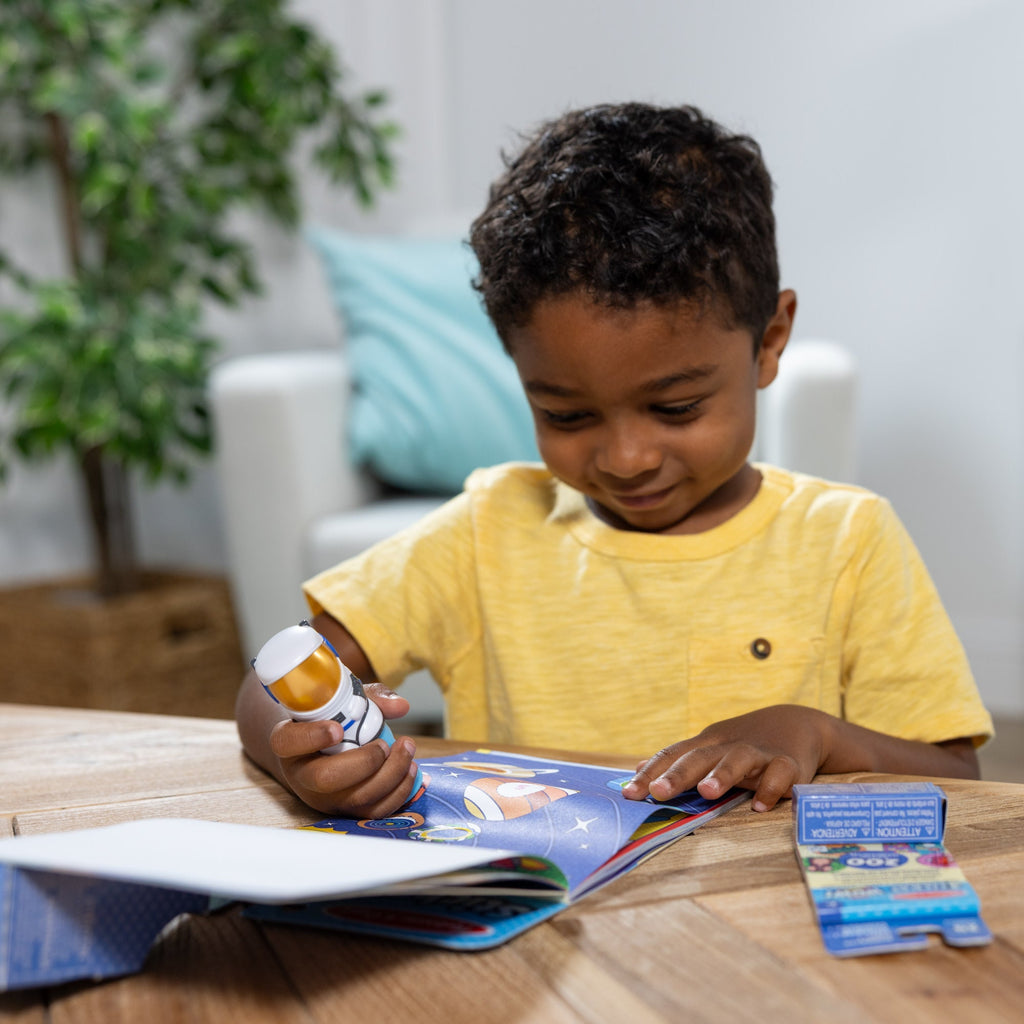 Sticker WOW!™ Astronaut Bundle: Activity Pad & Sticker Stamper + Mini Activity Pad and 200 Refill Stickers product image 5