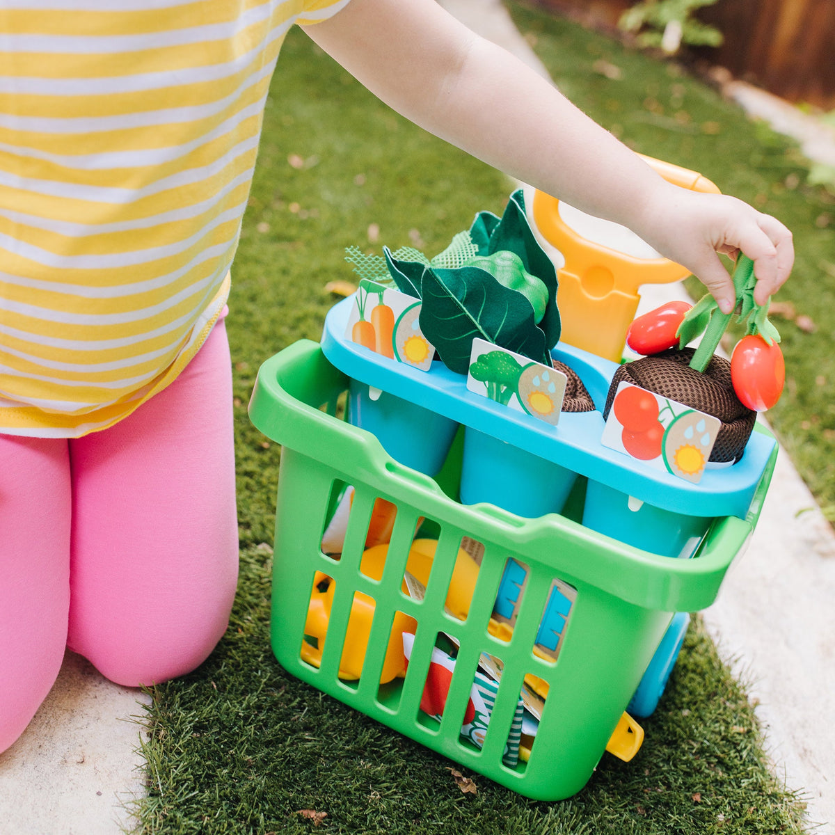 Let’s Explore Vegetable Gardening Play Set product image 2