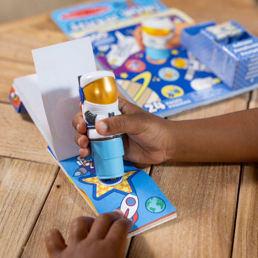 Sticker WOW!™ Astronaut Bundle: Activity Pad & Sticker Stamper + Mini Activity Pad and 200 Refill Stickers product image 6